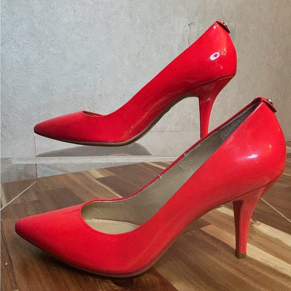 MICHAEL Michael Kors Coral Reef Flex Mid Pointed Toe Pumps Patent Leather Shiny - Picture 3 of 10